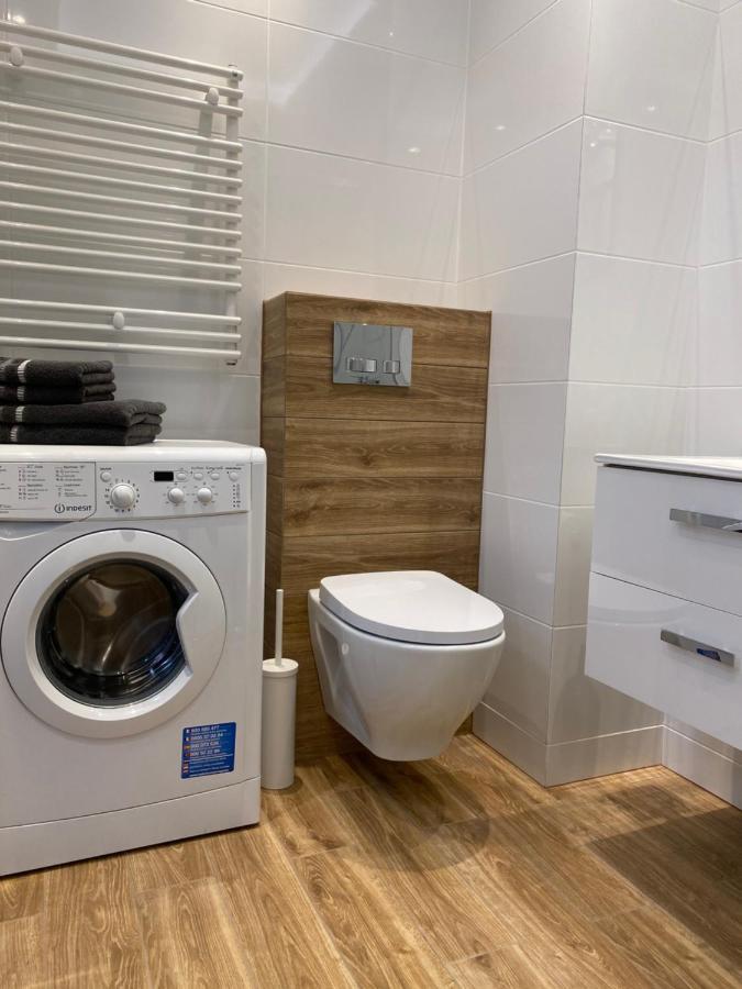 2 Tyskie Apartamenty z ogródkiem NETFLIX Tychy Exterior foto