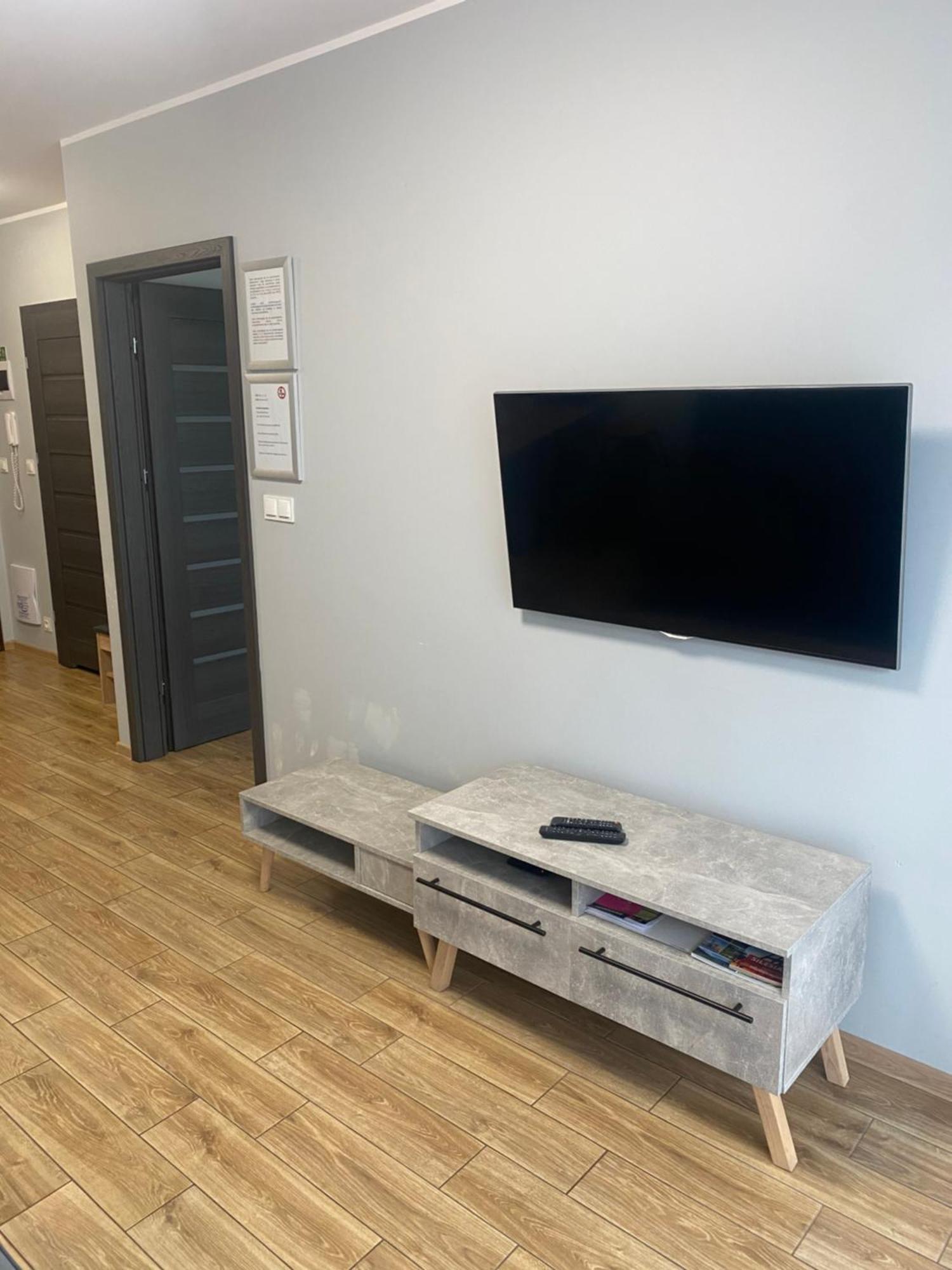 2 Tyskie Apartamenty z ogródkiem NETFLIX Tychy Exterior foto