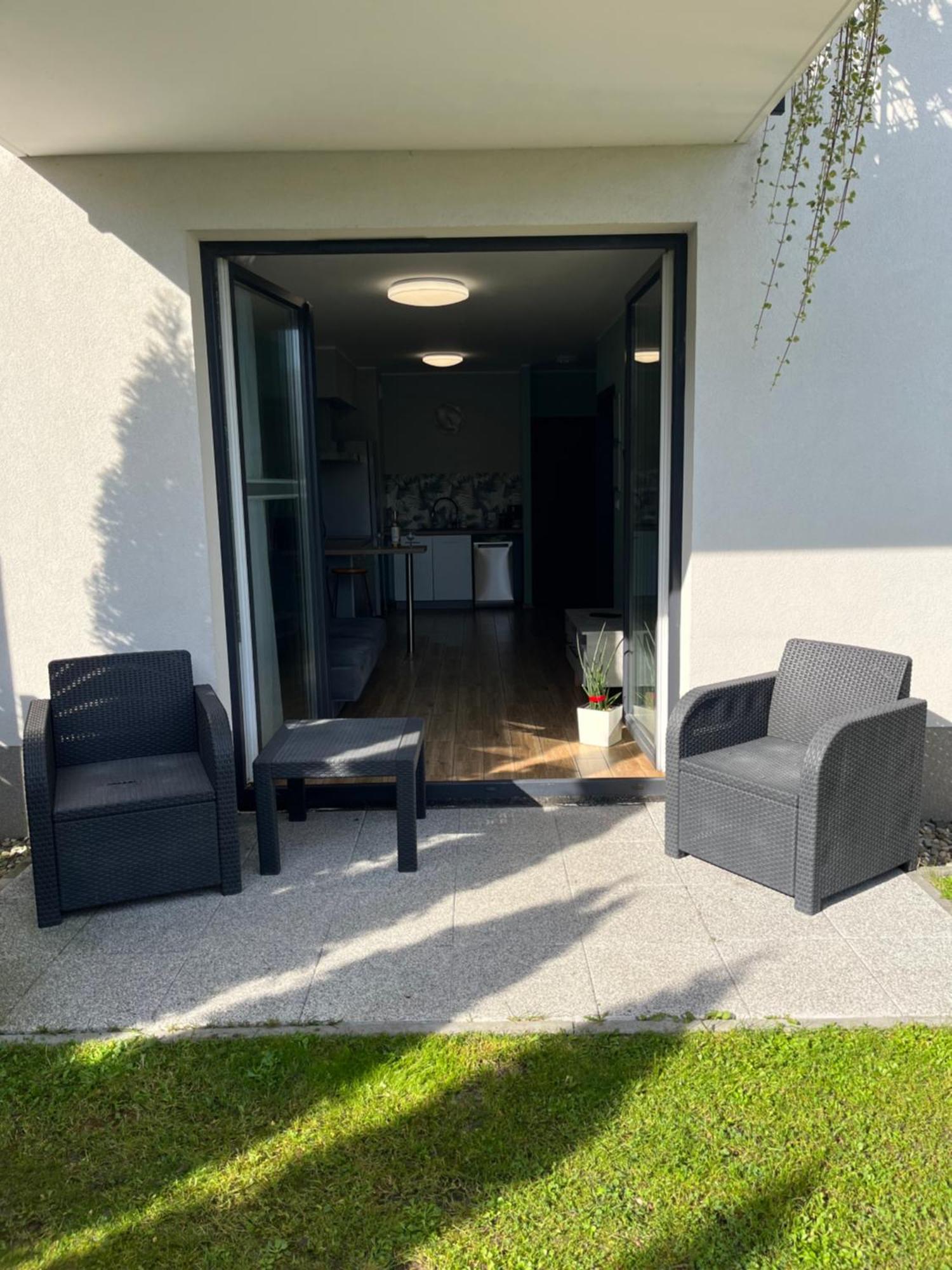 2 Tyskie Apartamenty z ogródkiem NETFLIX Tychy Exterior foto