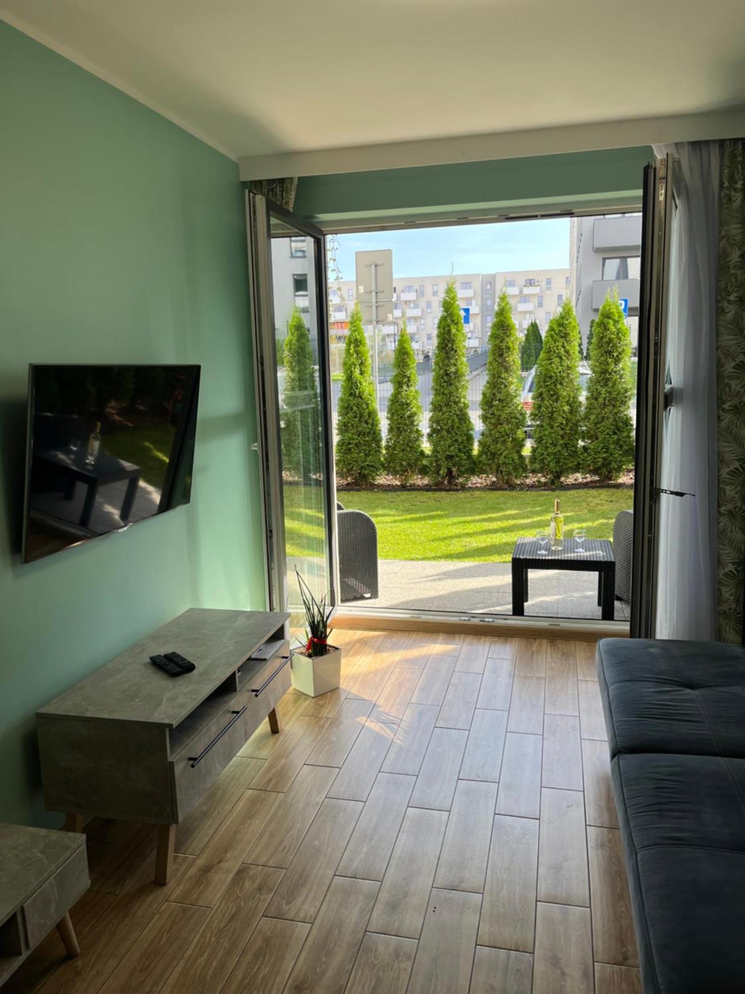2 Tyskie Apartamenty z ogródkiem NETFLIX Tychy Exterior foto